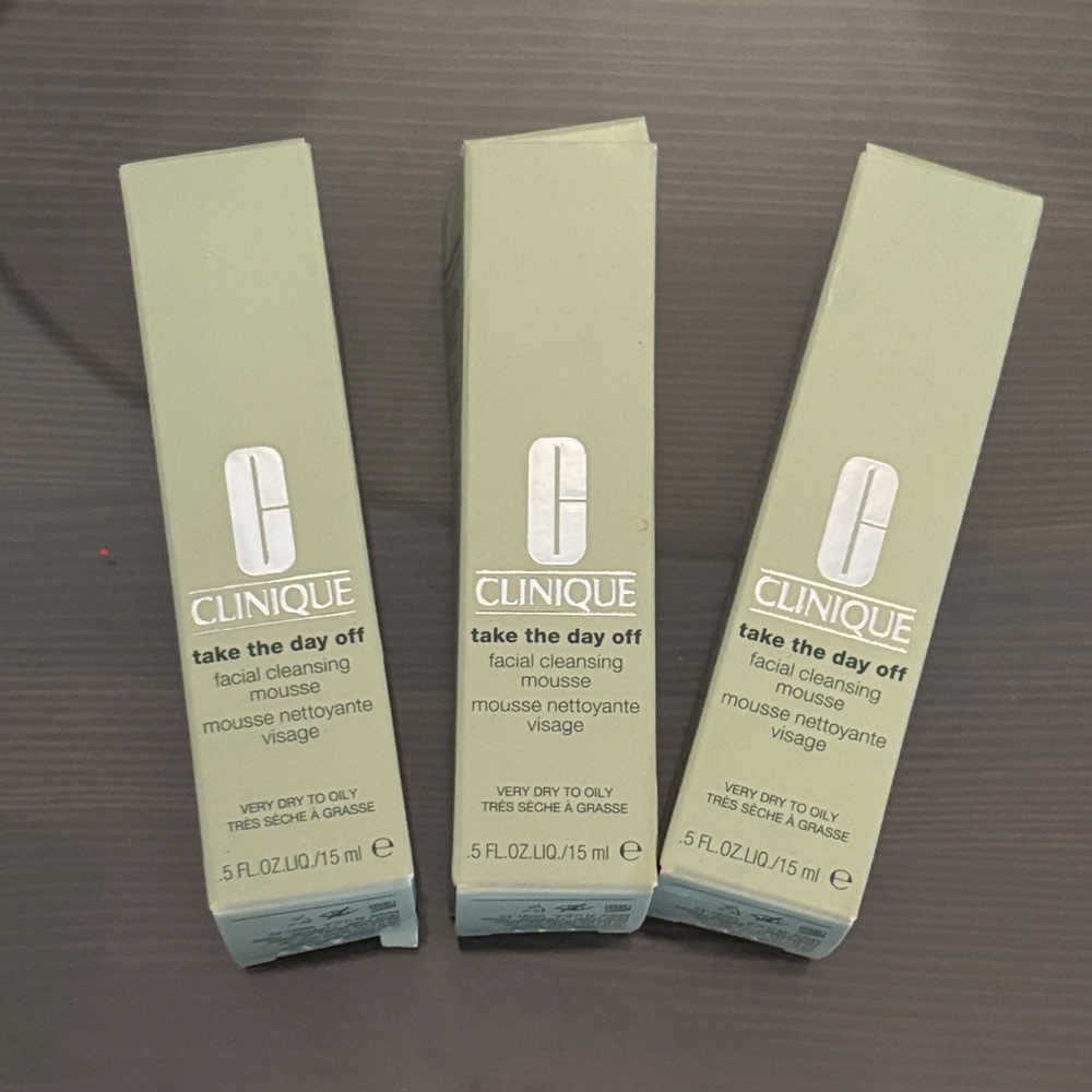 Clinique Take The Day Off Facial Cleansing Mousse - Sage Green